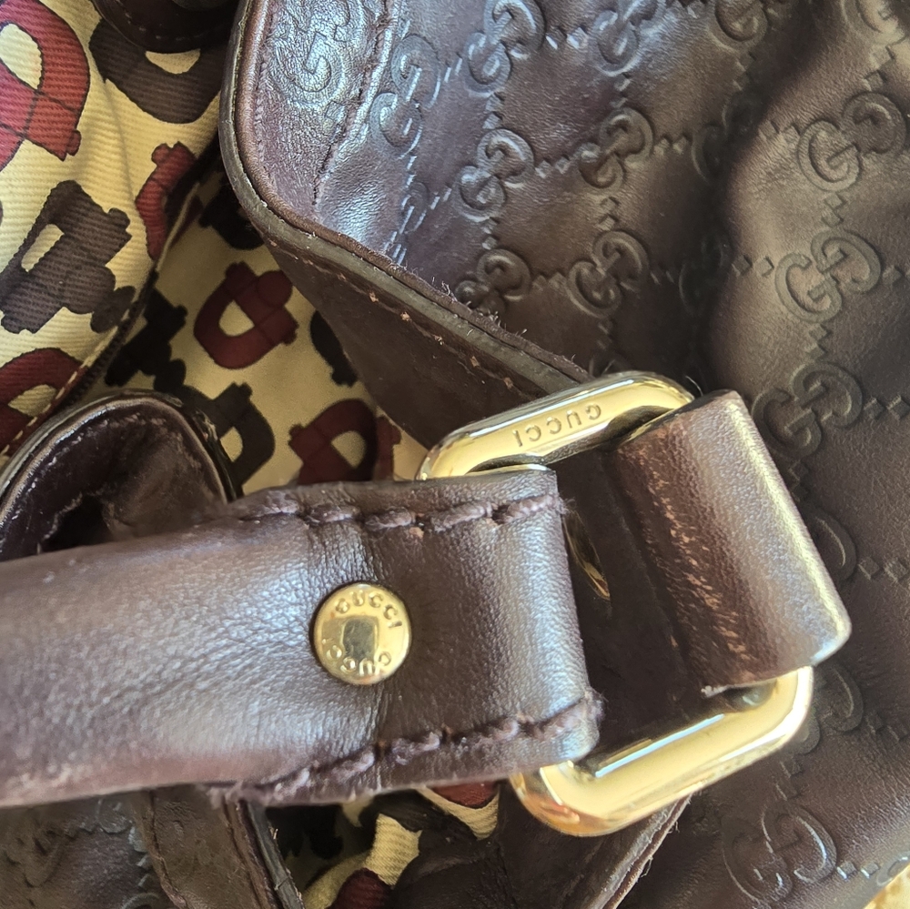GUCCI Handbag - Picture 10 of 11